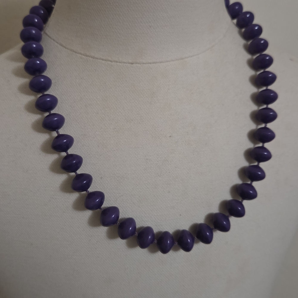 Elegant Purple Beaded Necklace